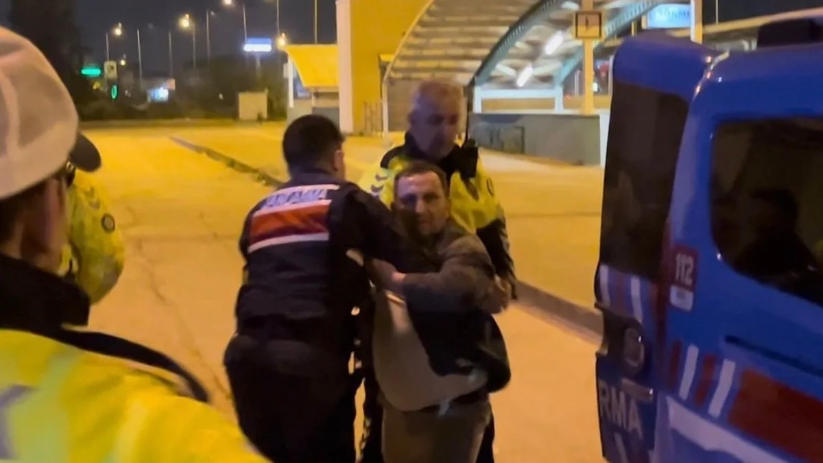 Bursa'da alkollü yakalandı: Polise hakaretten gözaltına alındı