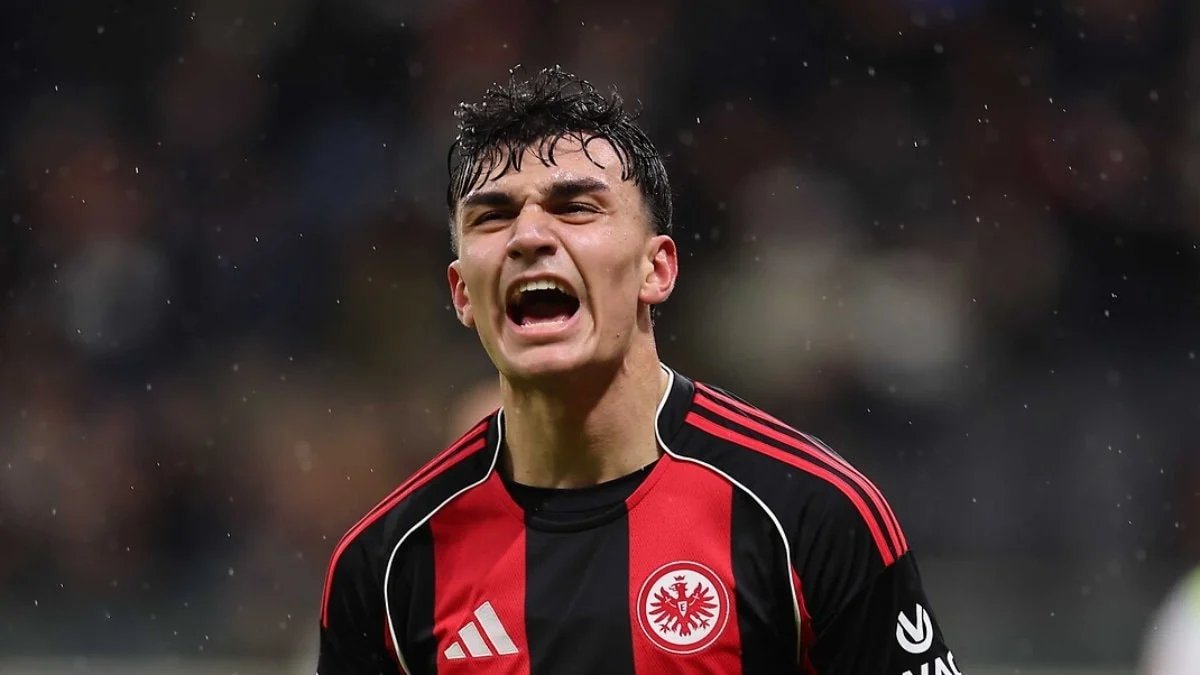 Can Uzun'un golü yetmedi! Eintracht Frankfurt, Hamburg'a kaybetti