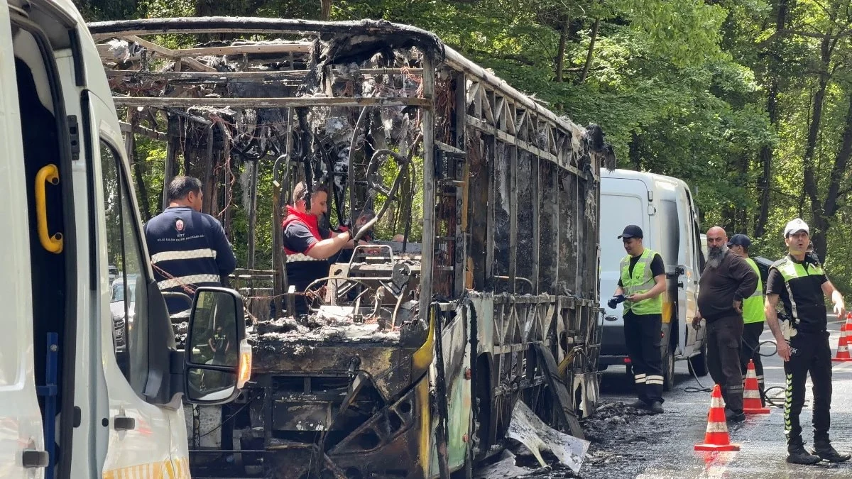 Sarıyer'de seyir halindeki İETT otobüsünde yangın