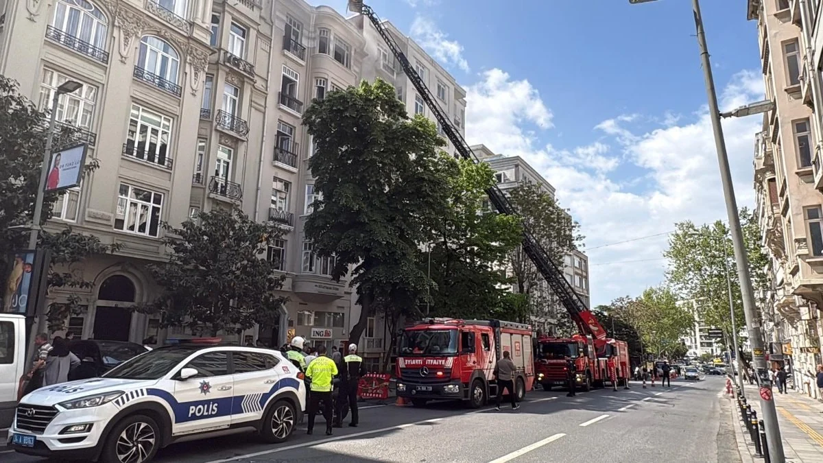 İstanbul'da iş yerinde korkutan yangın