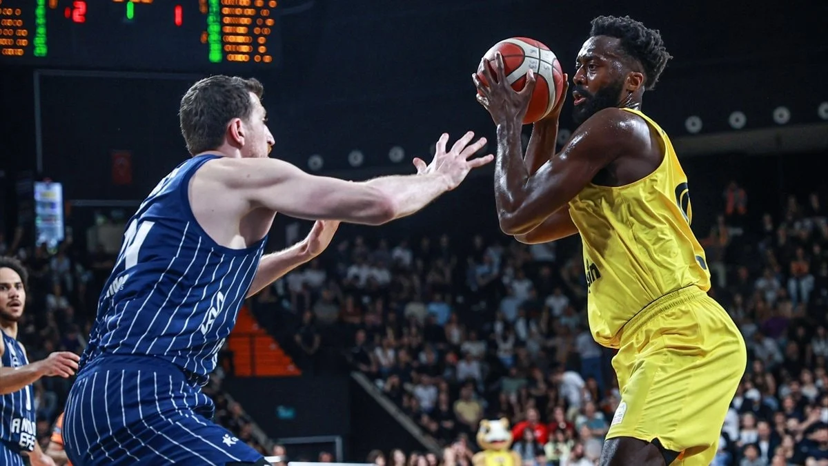 Anadolu Efes, Mersin Spor deplasmanında kazandı