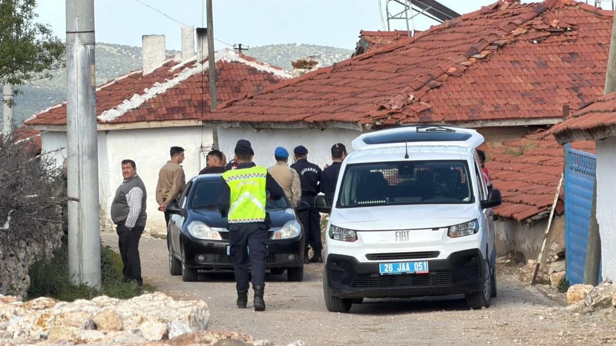 Eskişehir'de arazi anlaşmazlığında kan aktı: Amcasını tüfekle öldürdü