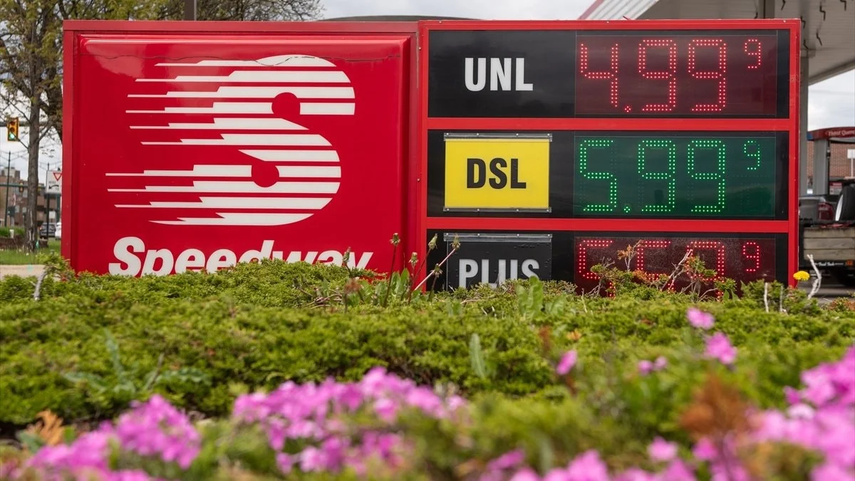 ABD’de akaryakıt krizi derinleşiyor: Benzin 5 doları aştı, ekonomi baskı altında