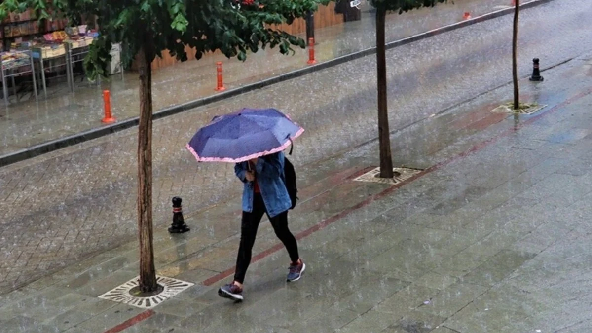 Meteorolojiden 39 ile sarı kodlu uyarı: Gök gürültülü sağanak bekleniyor