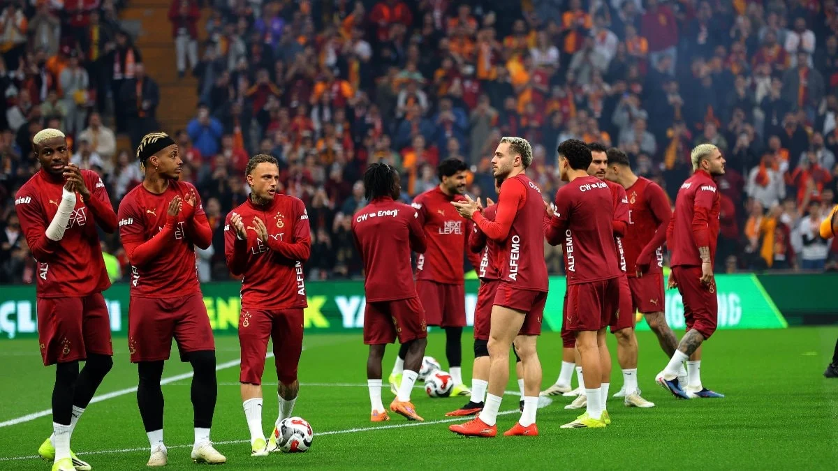 Galatasaray'dan stadyumda taraftara açık antrenman