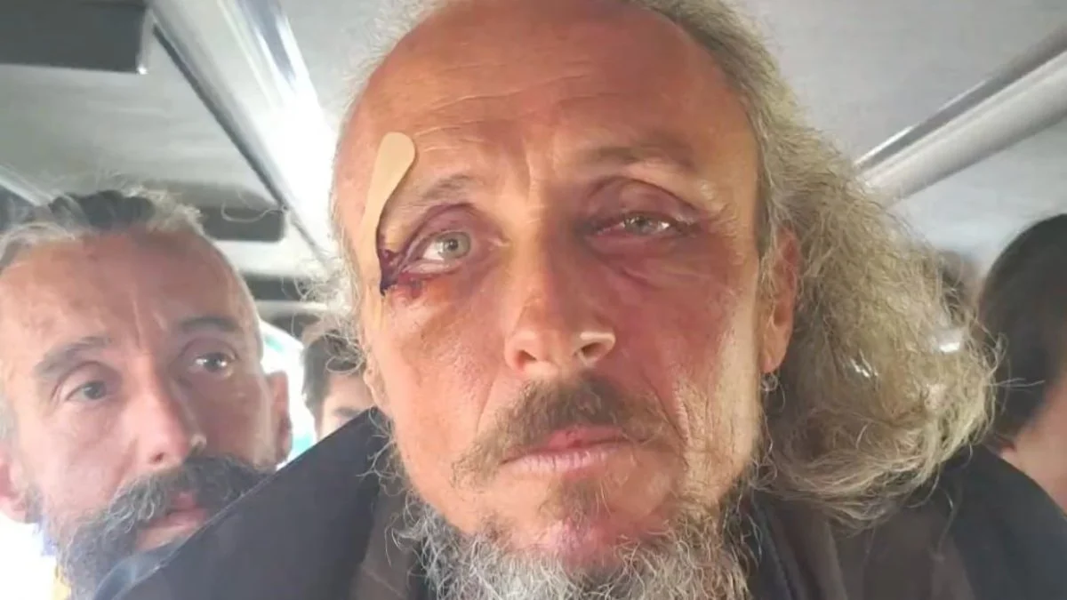 İsrail ordusu alıkoyduğu aktivistleri darbetti