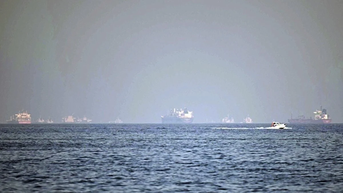 CENTCOM: İki gemi Hürmüz Boğazı'nı geçti