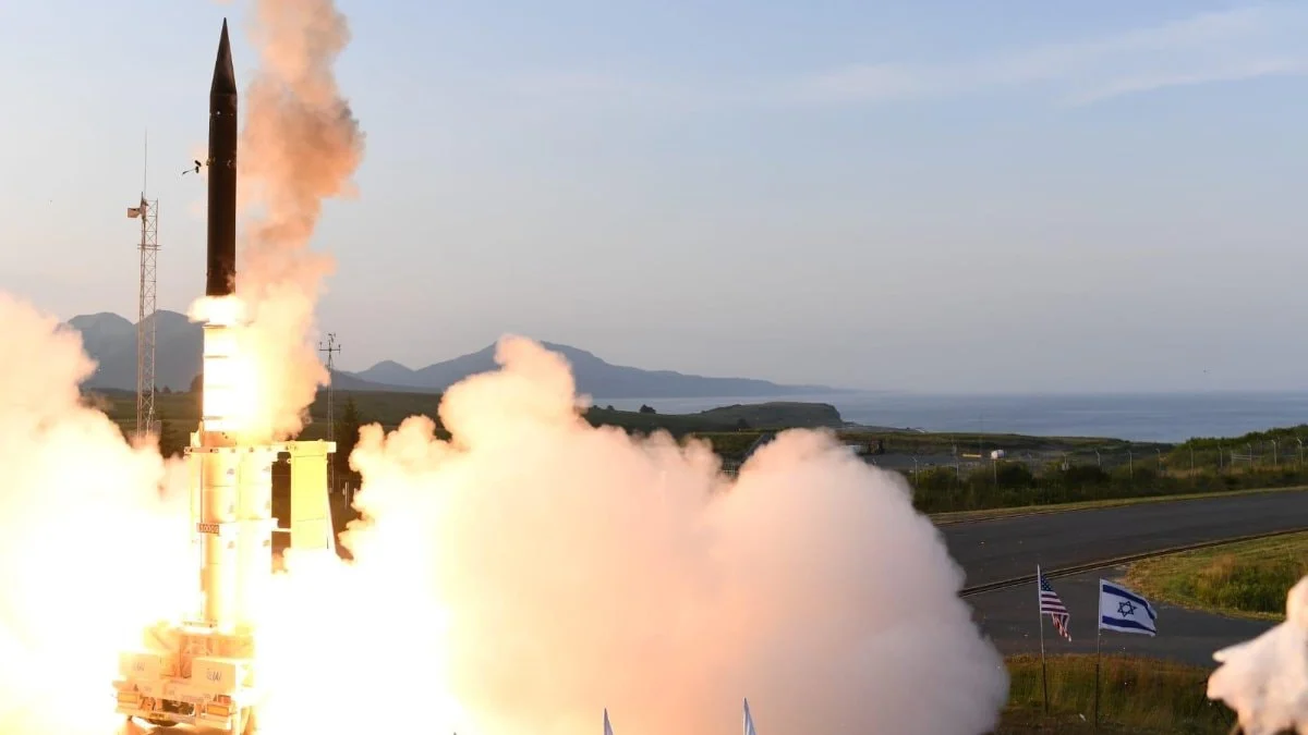 İsrail'de Arrow 3 stokları eridi: Knesset'te acil toplanma kararı