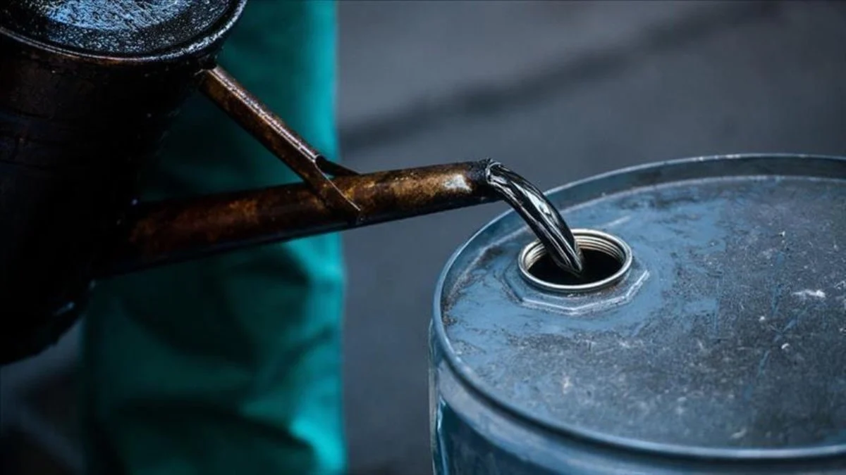 Hürmüz Boğazı'ndaki gerilim petrolün varilini 102,7 dolara taşıdı
